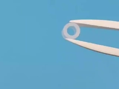 Tubes de saphir de petite taille polis