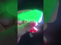 Saphir de couleur luxueuse, cultivé en laboratoire, brut en vert