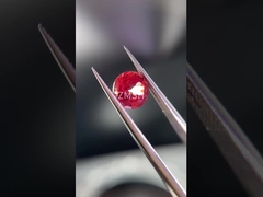 Coupe en plusieurs formes de pierres précieuses de saphir synthétique de couleur Padparadscha
