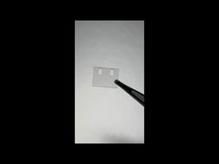 Fenêtre optique carrée en saphir personnalisée avec trou traversant