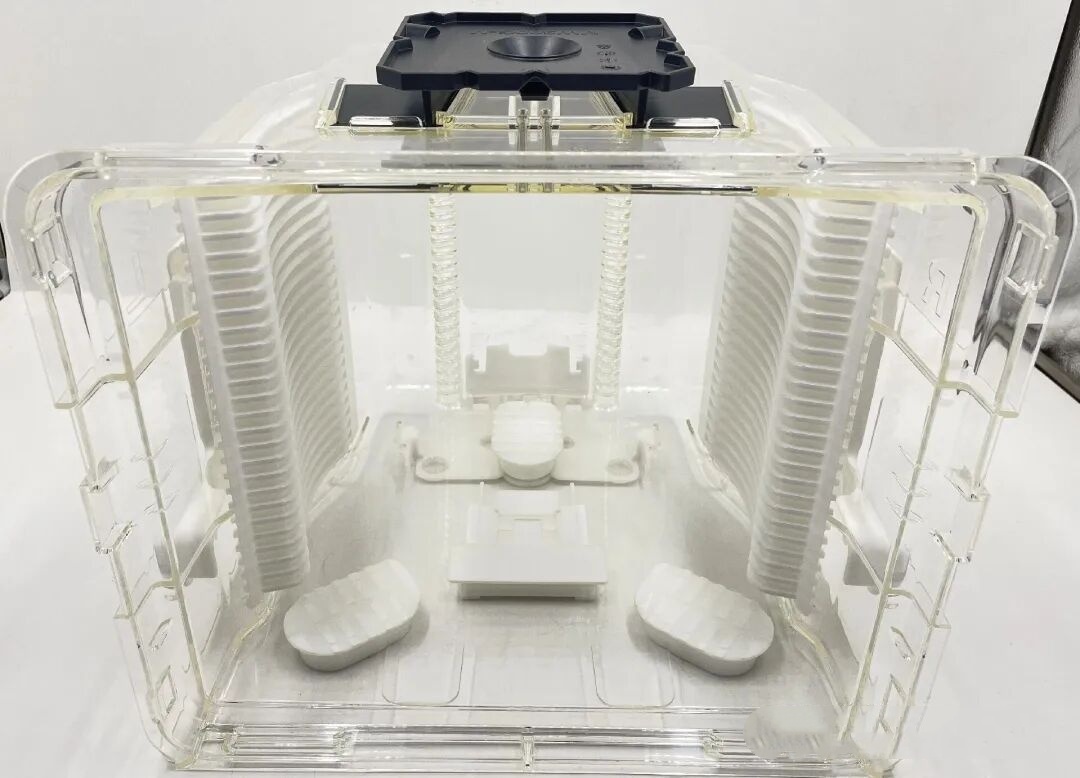 Derniers blogs de l'entreprise sur Le composant de base le plus sous-estimé dans la fabrication de semi-conducteurs: une plongée profonde dans l'évolution de la FOUP et de la cassette