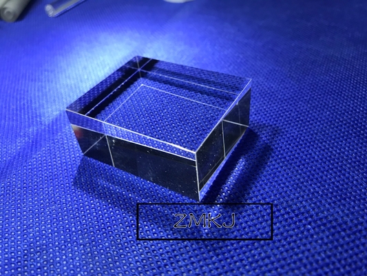 acheter Le saphir de Hexahedron partie la lentille optique de bloc de guide léger pour l'instrument de cosmétique de laser fabrication en ligne