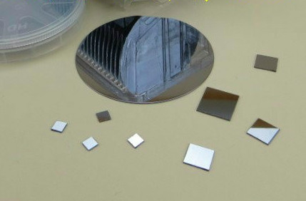 acheter Examinez la gaufrette de silicium monocristalline de catégorie, haute gaufrette de silicium de résistivité fabrication en ligne