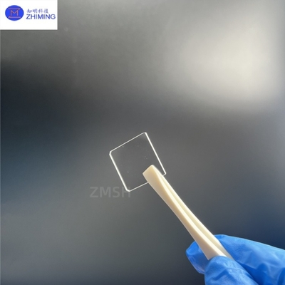 acheter Vitre en verre optique carré en saphir résistant à l'usure haute transmission personnalisable fabrication en ligne