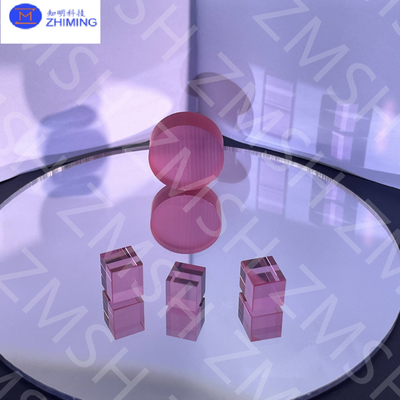 Saphir synthétique rose Al2O3 Matières premières Industrie de bijoux Haute dureté Dureté Mohs 9 Traitement élaboré